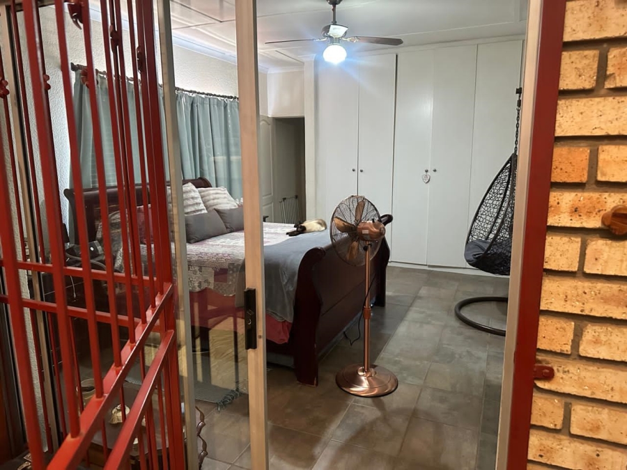 3 Bedroom Property for Sale in Protea Park North West